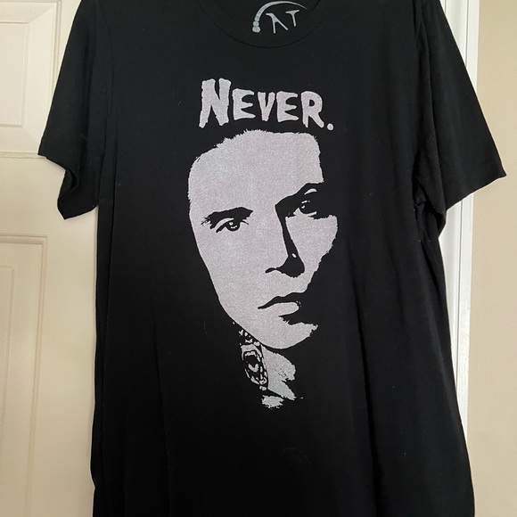 ntio Tops - Andy Biersack Never shirt